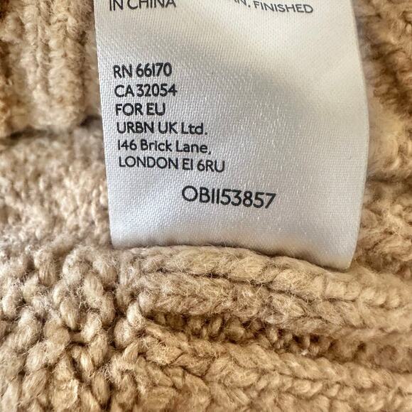 Free People Brookside Tunic Knit Boho Tan
Oversized Slouchy Sweater XS Fits most - Picture 8 of 8